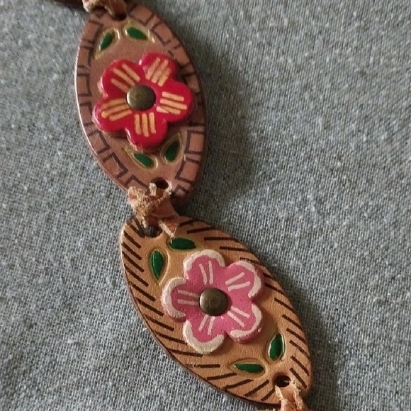 Genuine Leather Floral Belt - Picture 2 of 5